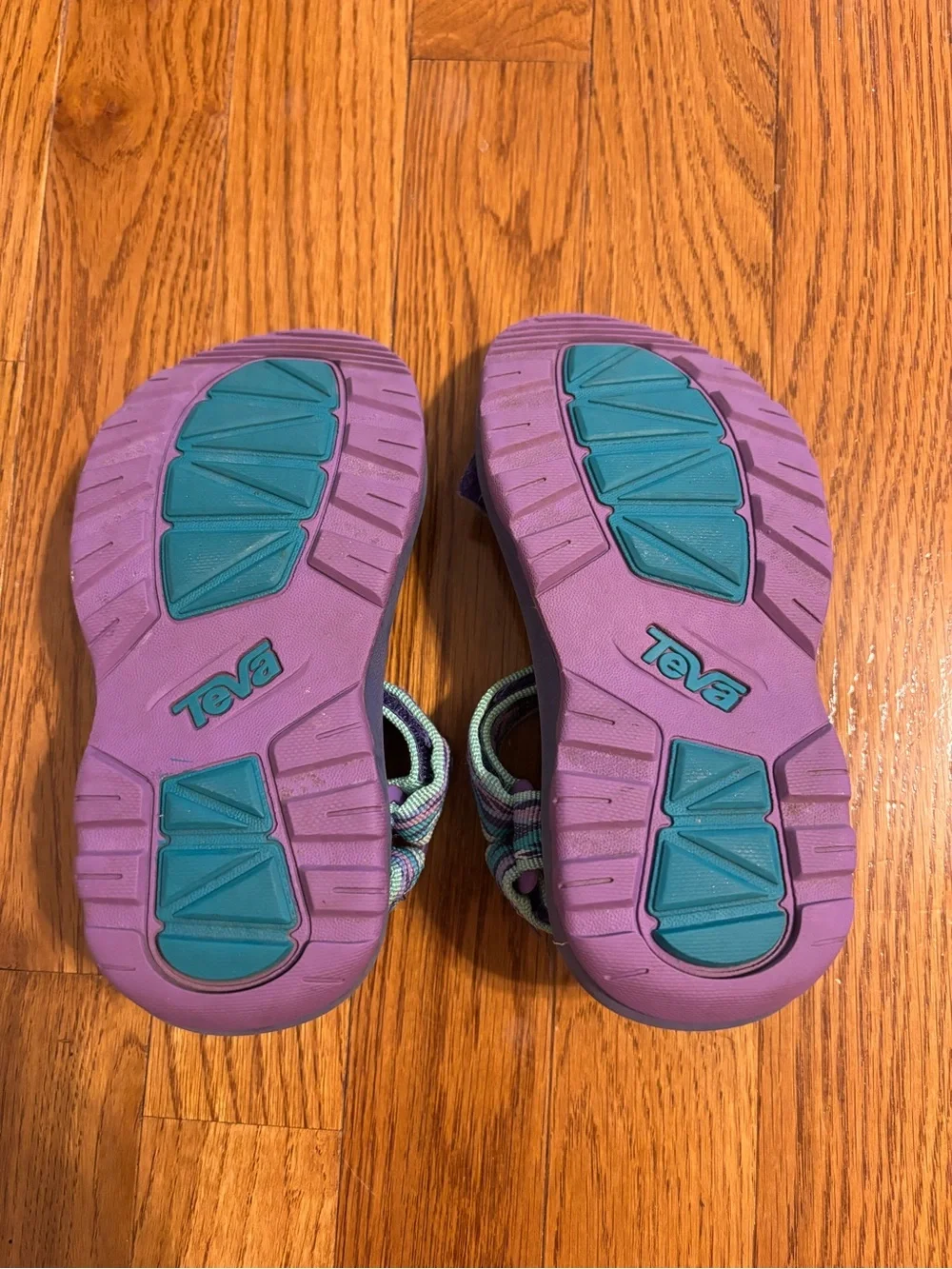 Kids teva sandals size 11